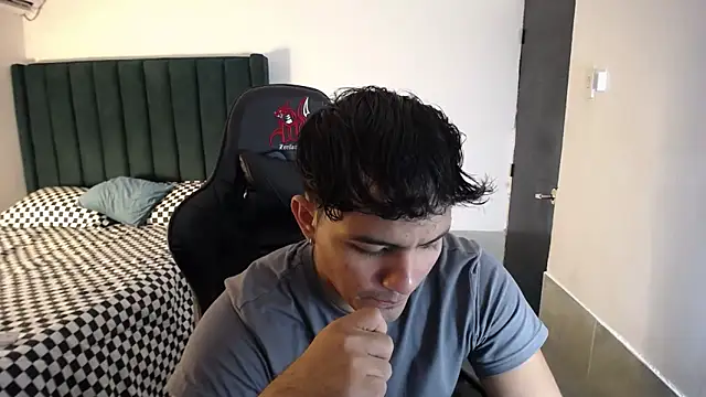 Snapshot of man_dur07 chatting on October 27, 2025, 6:53 pm man dur07 online show from October 27, 2025, 6:53 pm