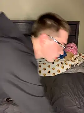 YourFavTwinkie online show from November 5, 2025, 7:33 am