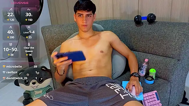 zackary 0 online show from January 24, 2025, 8:23 am