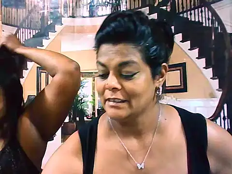 Snapshot of indianCherryPie chatting on October 13, 2025, 6:42 pm indianCherryPie online show from October 13, 2025, 6:42 pm