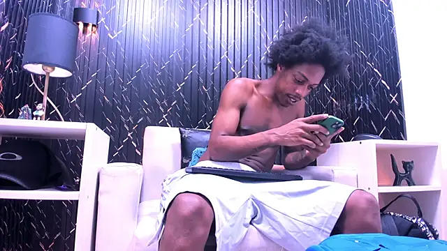 Snapshot of LarryCollin chatting on September 18, 2025, 3:31 am LarryCollin online show from September 18, 2025, 3:31 am