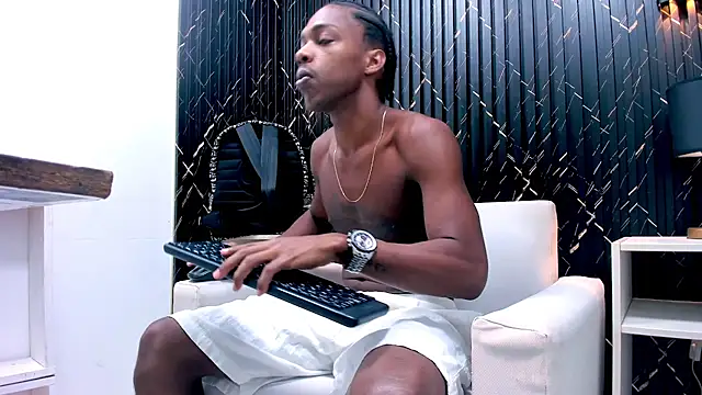 Snapshot of LarryCollin chatting on February 23, 2025, 10:31 pm LarryCollin online show from February 23, 2025, 10:31 pm