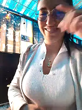 Snapshot of VALERY-03_ chatting on February 22, 2025, 8:53 pm VALERY-03 online show from February 22, 2025, 8:53 pm