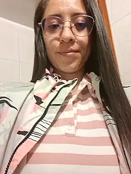 Snapshot of VALERY-03_ chatting on February 3, 2025, 3:27 pm VALERY-03 online show from February 3, 2025, 3:27 pm