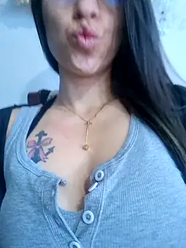 Snapshot of VALERY-03_ chatting on October 10, 2025, 12:06 pm VALERY-03 online show from October 10, 2025, 12:06 pm