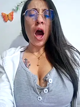 Snapshot of VALERY-03_ chatting on September 27, 2025, 12:11 pm VALERY-03 online show from September 27, 2025, 12:11 pm