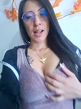 Snapshot of VALERY-03_ chatting on September 17, 2025, 12:07 pm VALERY-03 online show from September 17, 2025, 12:07 pm