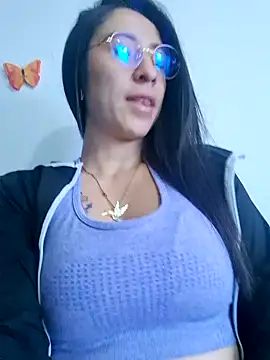 Snapshot of VALERY-03_ chatting on September 15, 2025, 12:05 pm VALERY-03 online show from September 15, 2025, 12:05 pm