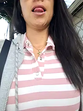 Snapshot of VALERY-03_ chatting on February 20, 2025, 12:25 pm VALERY-03 online show from February 20, 2025, 12:25 pm