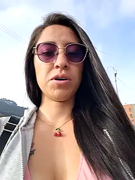 Snapshot of VALERY-03_ chatting on February 9, 2025, 12:52 pm VALERY-03 online show from February 9, 2025, 12:52 pm