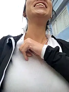 Snapshot of VALERY-03_ chatting on March 7, 2025, 12:34 pm VALERY-03 online show from March 7, 2025, 12:34 pm