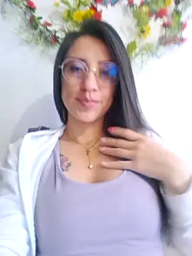 Snapshot of VALERY-03_ chatting on October 7, 2025, 12:06 pm VALERY-03 online show from October 7, 2025, 12:06 pm