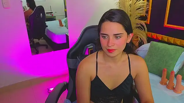 Snapshot of angelica_dymond chatting on February 2, 2026, 7:57 pm angelica dymond online show from February 2, 2026, 7:57 pm