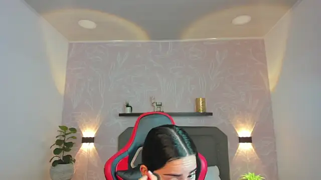 Snapshot of angelica_dymond chatting on February 19, 2025, 12:11 pm angelica dymond online show from February 19, 2025, 12:11 pm