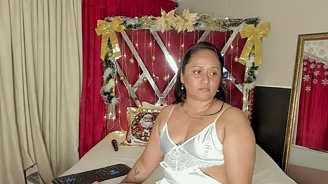 MicaelaHot  online show from November 29, 2025, 3:06 am