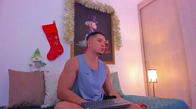 Snapshot of CHIRS_MORGANS chatting on December 18, 2024, 12:10 am CHIRS MORGANS online show from December 18, 2024, 12:10 am