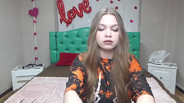 Snapshot of LaraPika chatting on February 28, 2026, 6:35 am LaraPika online show from February 28, 2026, 6:35 am