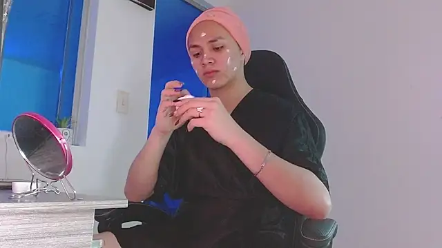 giuliana andrade online show from April 1, 2026, 12:13 am