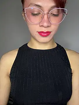 giuliana andrade online show from March 10, 2025, 1:43 pm