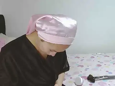 giuliana andrade online show from September 10, 2025, 1:15 am