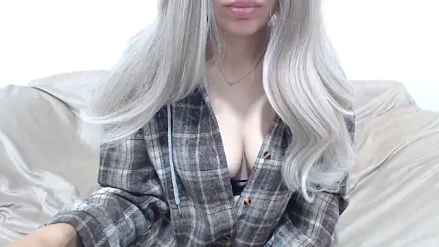  kitty Rose  online show from May 18, 2026, 2:12 am