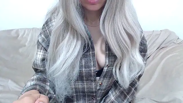  kitty Rose  online show from May 11, 2026, 2:24 am