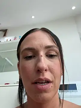 lola tentatiion online show from June 18, 2026, 9:14 am