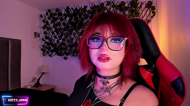 Snapshot of Kitty_Gang chatting on September 10, 2025, 2:10 am Kitty Gang online show from September 10, 2025, 2:10 am