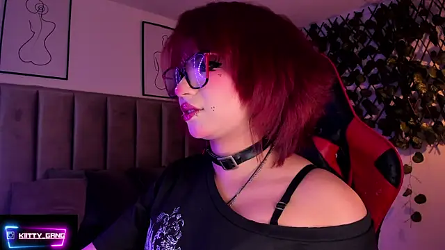 Snapshot of Kitty_Gang chatting on September 13, 2025, 2:33 am Kitty Gang online show from September 13, 2025, 2:33 am
