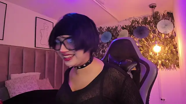 Snapshot of Kitty_Gang chatting on April 18, 2026, 1:41 am Kitty Gang online show from April 18, 2026, 1:41 am