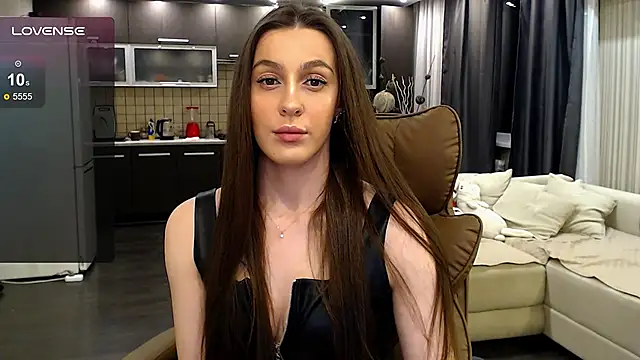 Doll Jasmine  online show from June 6, 2026, 10:15 pm