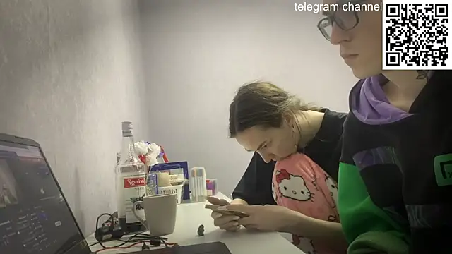 Snapshot of Alex17am chatting on December 14, 2025, 1:39 pm Alex17am online show from December 14, 2025, 1:39 pm