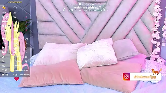 Snapshot of DogirlyWoof chatting on March 13, 2025, 5:54 am DogirlyWoof online show from March 13, 2025, 5:54 am