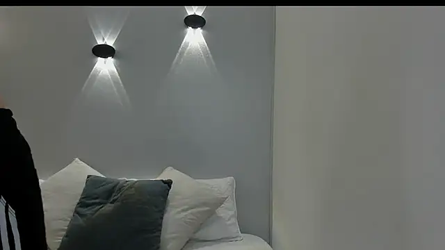 Snapshot of yulievans chatting on February 3, 2025, 5:24 pm yulievans online show from February 3, 2025, 5:24 pm