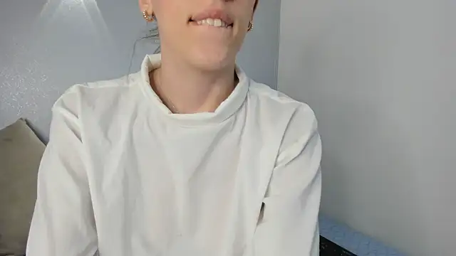 Snapshot of yulievans chatting on January 27, 2025, 9:55 am yulievans online show from January 27, 2025, 9:55 am