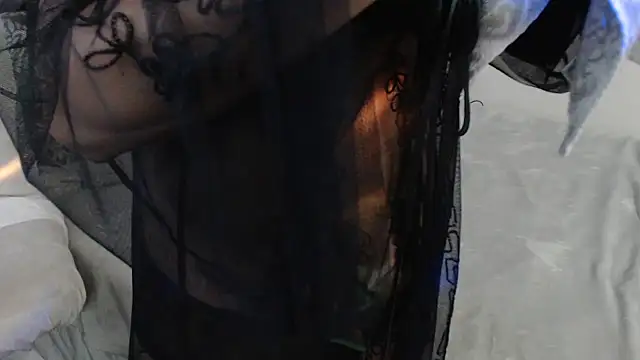 mysterymel online show from December 3, 2025, 11:04 pm