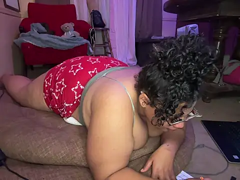 Snapshot of TheeGoddessAset chatting on March 16, 2025, 4:09 am TheeGoddessAset online show from March 16, 2025, 4:09 am
