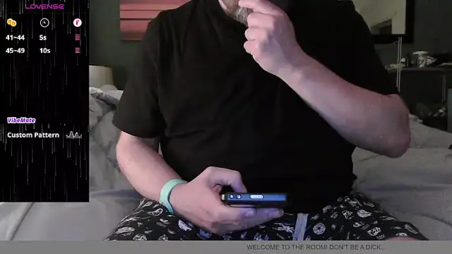 Snapshot of BondBroken chatting on March 23, 2026, 9:14 pm BondBroken online show from March 23, 2026, 9:14 pm