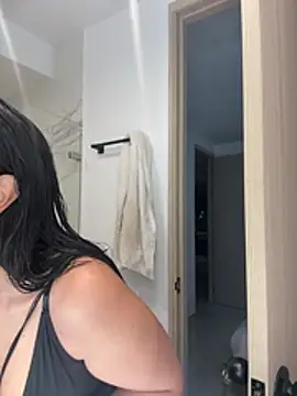 Snapshot of Gia_Ferh chatting on February 3, 2026, 11:54 pm Gia Ferh online show from February 3, 2026, 11:54 pm