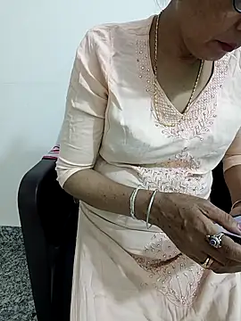 Snapshot of Saroj-Shah chatting on March 22, 2025, 4:04 pm Saroj-Shah online show from March 22, 2025, 4:04 pm