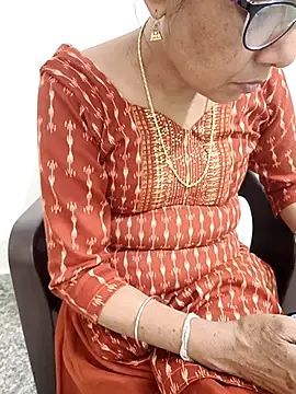 Snapshot of Saroj-Shah chatting on March 18, 2025, 3:01 pm Saroj-Shah online show from March 18, 2025, 3:01 pm