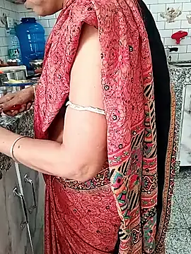 Snapshot of Saroj-Shah chatting on September 15, 2025, 7:09 am Saroj-Shah online show from September 15, 2025, 7:09 am