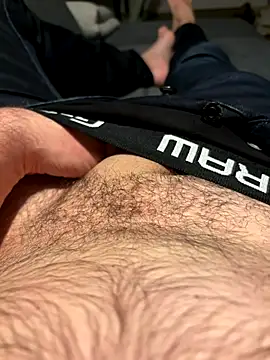 Snapshot of mrniceguy198 chatting on October 31, 2025, 10:05 pm mrniceguy198 online show from October 31, 2025, 10:05 pm