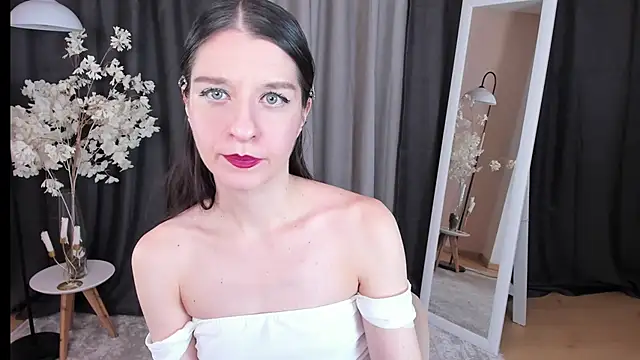 helentasty online show from March 14, 2025, 2:20 am