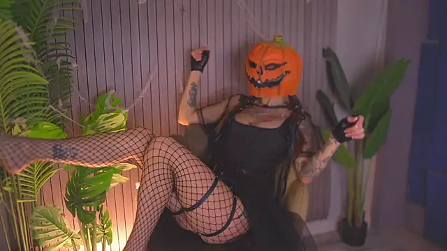 AudreyBrooks  online show from October 31, 2025, 7:38 am