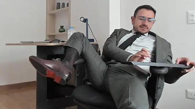 Snapshot of pablo-rincon95 chatting on March 10, 2025, 6:23 pm pablo-rincon95 online show from March 10, 2025, 6:23 pm