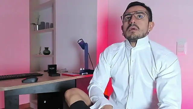 Snapshot of pablo-rincon95 chatting on February 12, 2025, 10:56 am pablo-rincon95 online show from February 12, 2025, 10:56 am