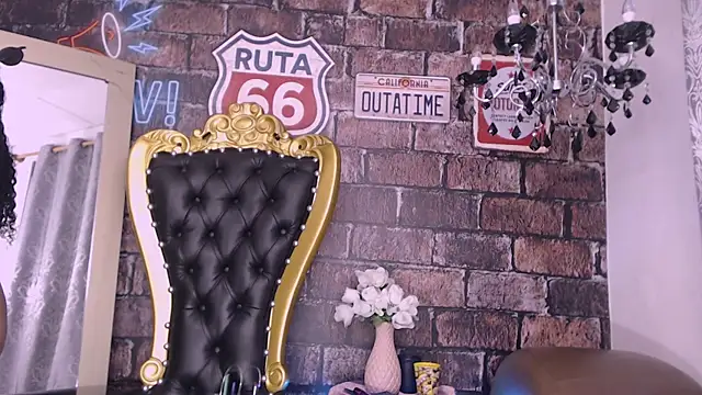 JadeSoleile online show from October 23, 2025, 11:53 am