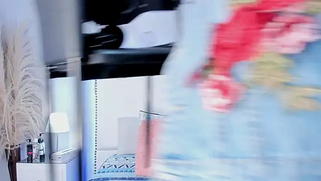 Snapshot of Krystal_cambell1 chatting on March 28, 2026, 3:35 pm Krystal cambell1 online show from March 28, 2026, 3:35 pm