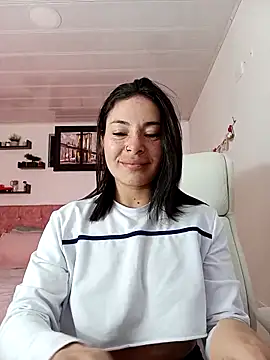 Snapshot of emmaroxi chatting on March 5, 2025, 8:10 pm emmaroxi online show from March 5, 2025, 8:10 pm